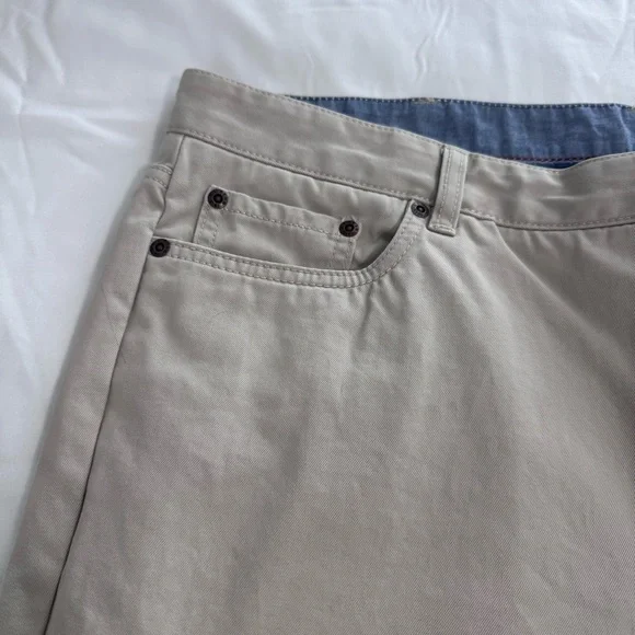L.L.Bean Men’s Casual Standard Fit 100% Cotton Light Khakis, EUC - Picture 2 of 7